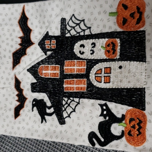 Isaac Mizrahi NWT Set of 3 Halloween Themed Kitchen Towels - Picture 2 of 9